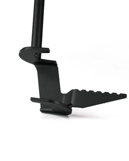 Dettaglio punta rinforzata e saldature del piantacanne in acciaio TechOrto - massima robustezza.